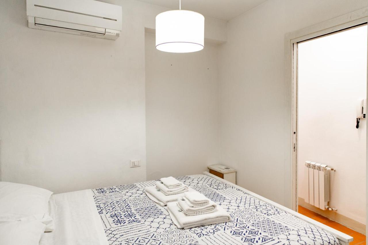 Graceful Apartment In The Heart Of Флоренція Екстер'єр фото